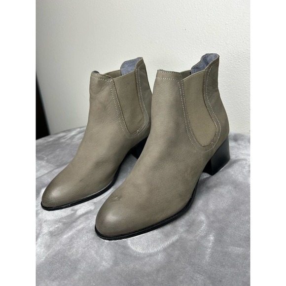 Seychelles In a Trance Taupe Nubuck‎ Booties 7.5 - Picture 1 of 11